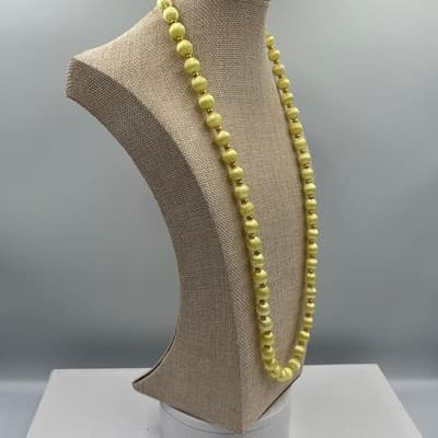 Vintage Yellow Beaded Necklace Satin Finish Round Beads Gold Tone Spacers 28-30" - Thumbnail 5