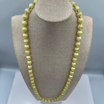 Vintage Yellow Beaded Necklace Satin Finish Round Beads Gold Tone Spacers 28-30" - Thumbnail 3