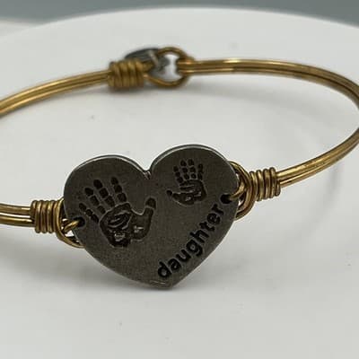 Vintage Luca + Danni Gold Tone Heart "Daughter" Stackable Bangle Bracelet - Thumbnail 4