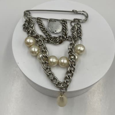 Vintage Oversize Safety Pin Brooch Silver Tone Chain Faux Pearl Dangle Statement - Thumbnail 4