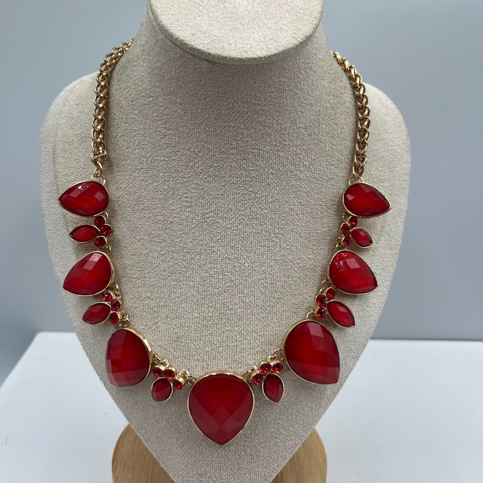 Vintage Red Teardrop Statement Necklace Gold Tone Faceted Gemstone Bold - Image 1