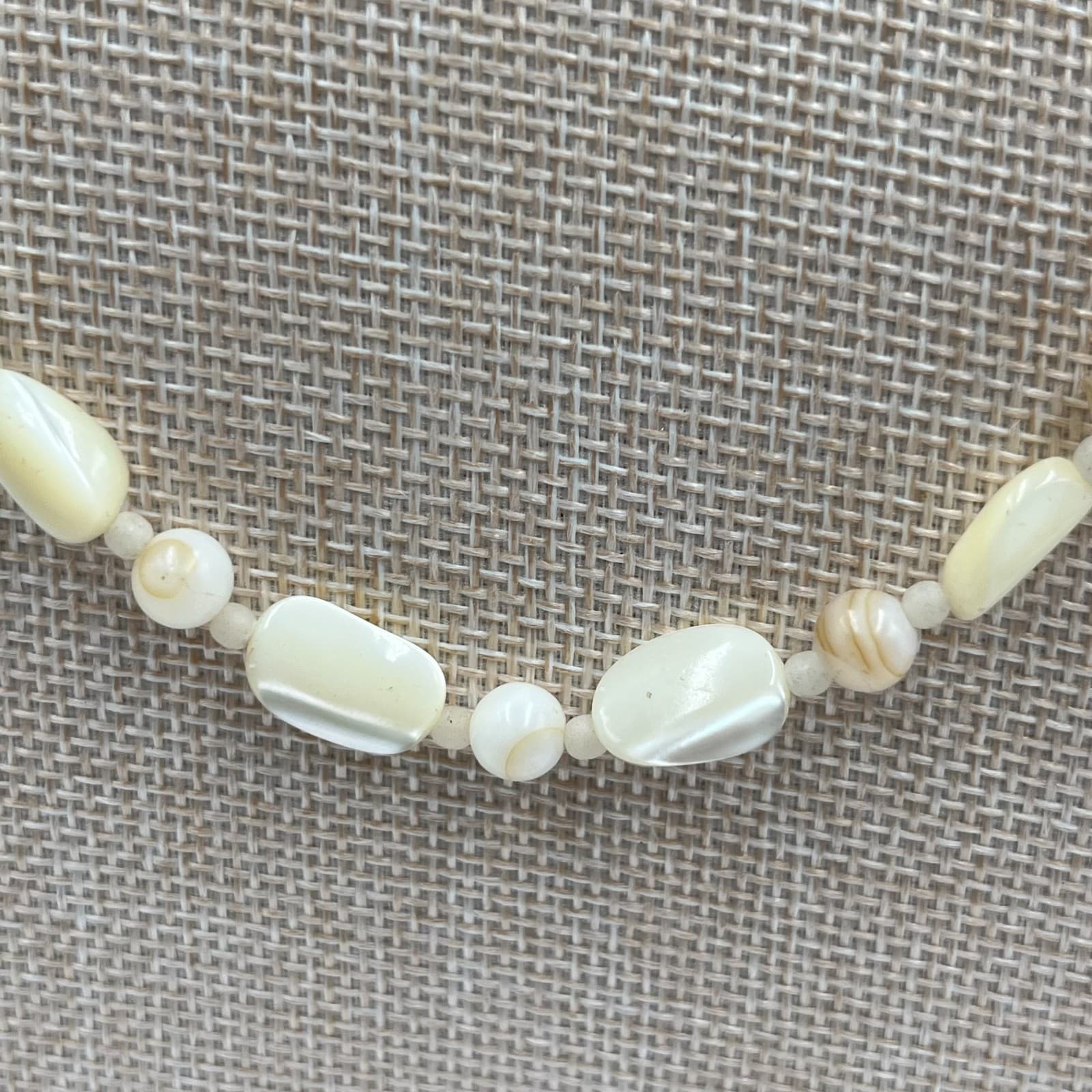 Vintage Mother of Pearl Shell Beaded Necklace Cream Iridescent 18" Strand - Thumbnail 3