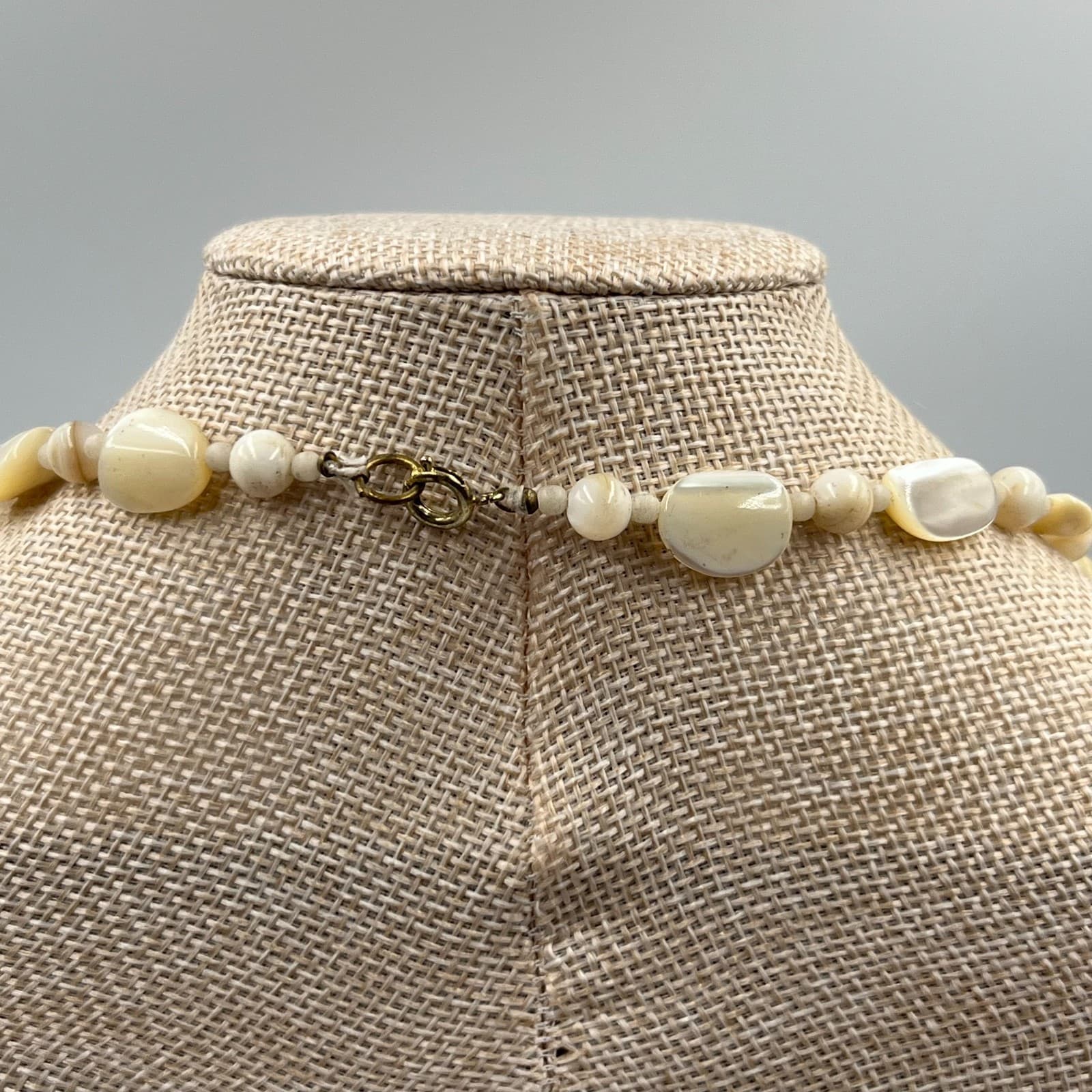 Vintage Mother of Pearl Shell Beaded Necklace Cream Iridescent 18" Strand - Thumbnail 6