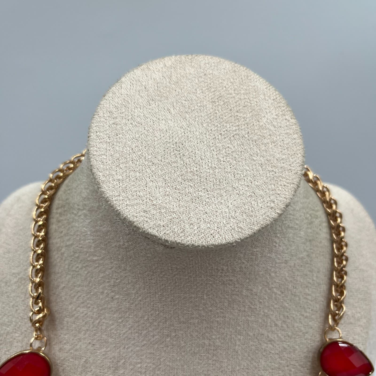 Vintage Red Teardrop Statement Necklace Gold Tone Faceted Gemstone Bold - Thumbnail 2