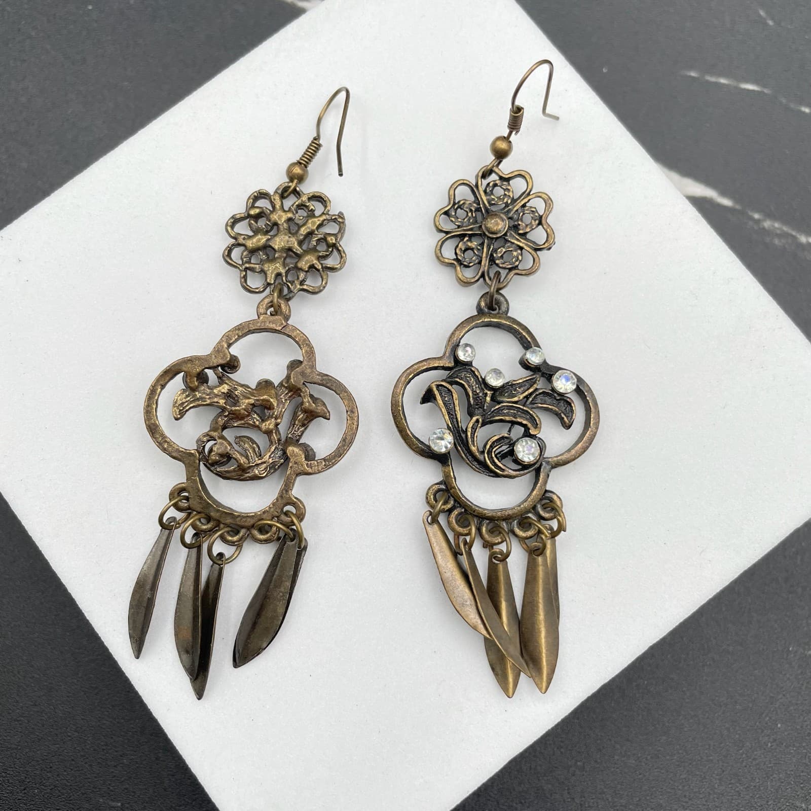 Vintage Bronze-Tone Rhinestone Floral Quatrefoil Swords Tassel Dangle Earrings - Thumbnail 3