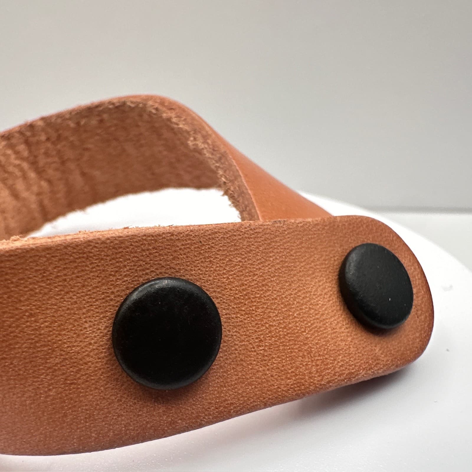 Vintage 90s Brown Leather Cuff Bracelet Set Snap Closure Minimalist Boho Jewelry - Thumbnail 5