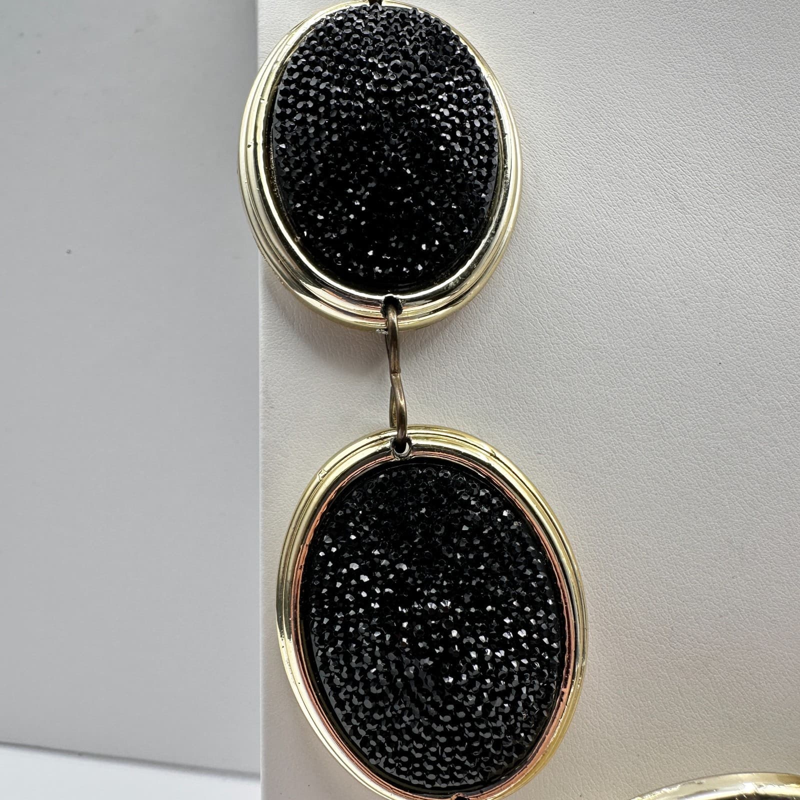 Vintage 90s Black Seed Bead Chunky Statement Necklace Gold Tone Oval Link Boho - Thumbnail 3