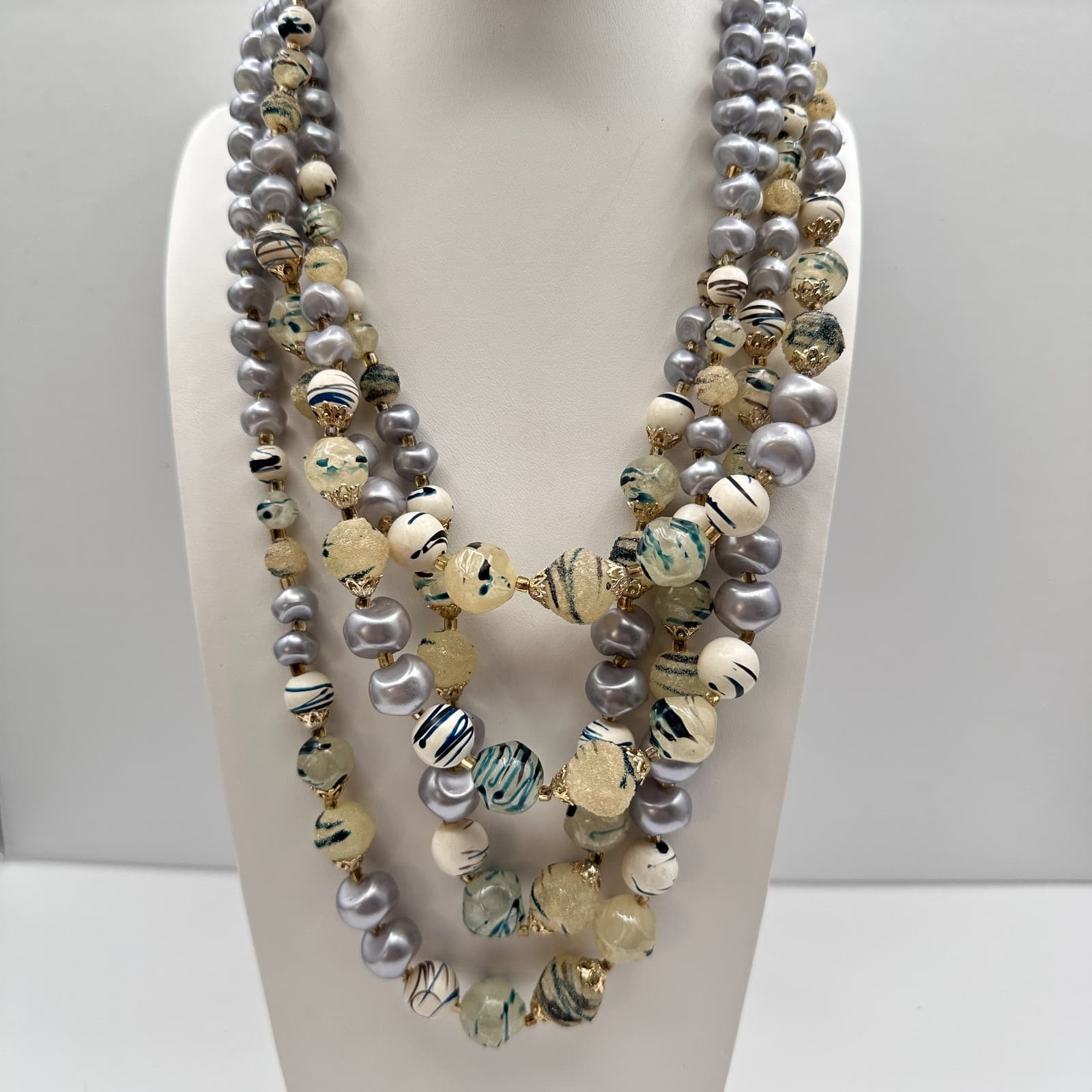 Vintage 90s Mixed Beaded Necklace Faux Pearl Statement Women's Classic Jewelry - Image 1