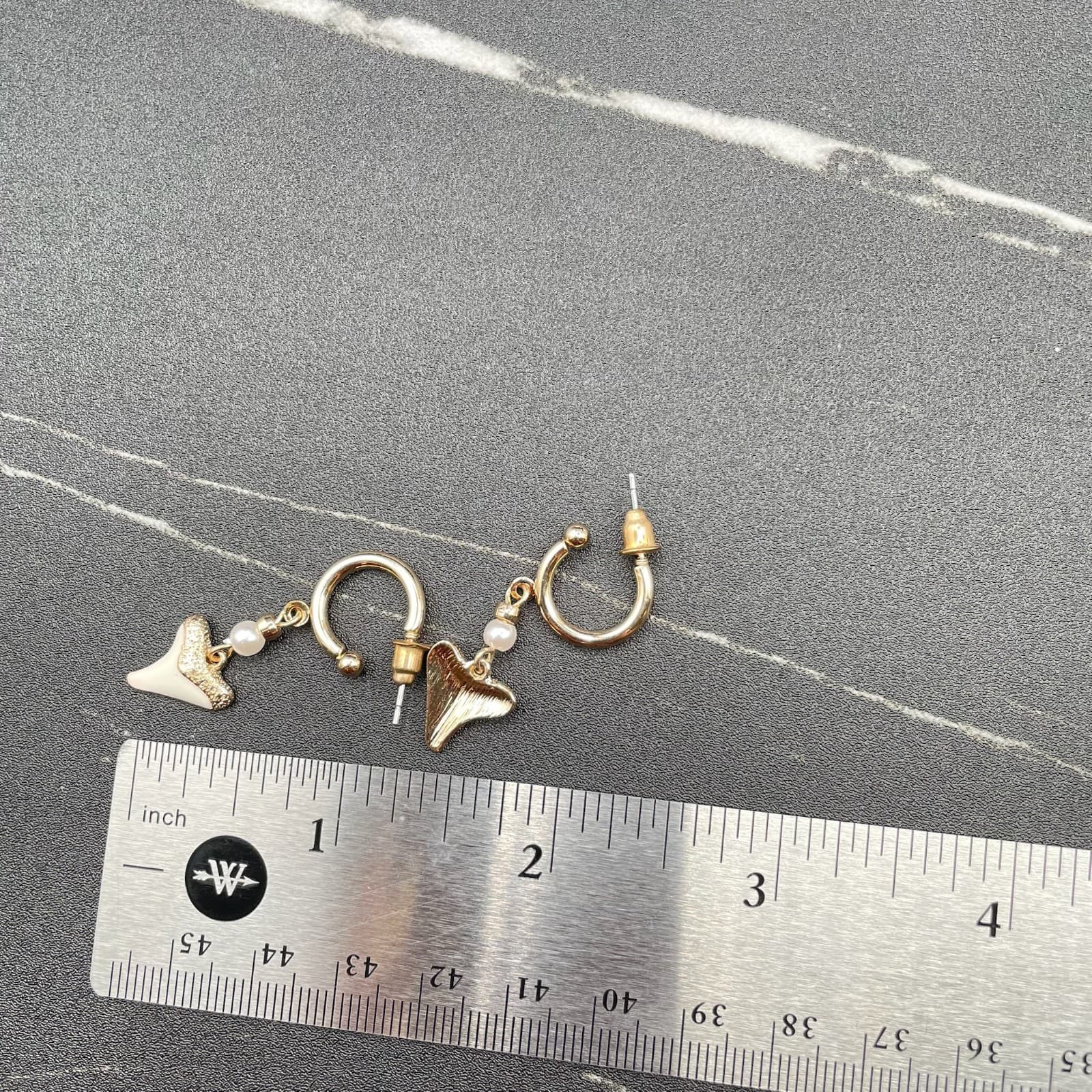 Vintage Gold-Tone Mother Of Pearl C-Hoop Shark Tooth Charm Dangle Drop Earrings - Thumbnail 12