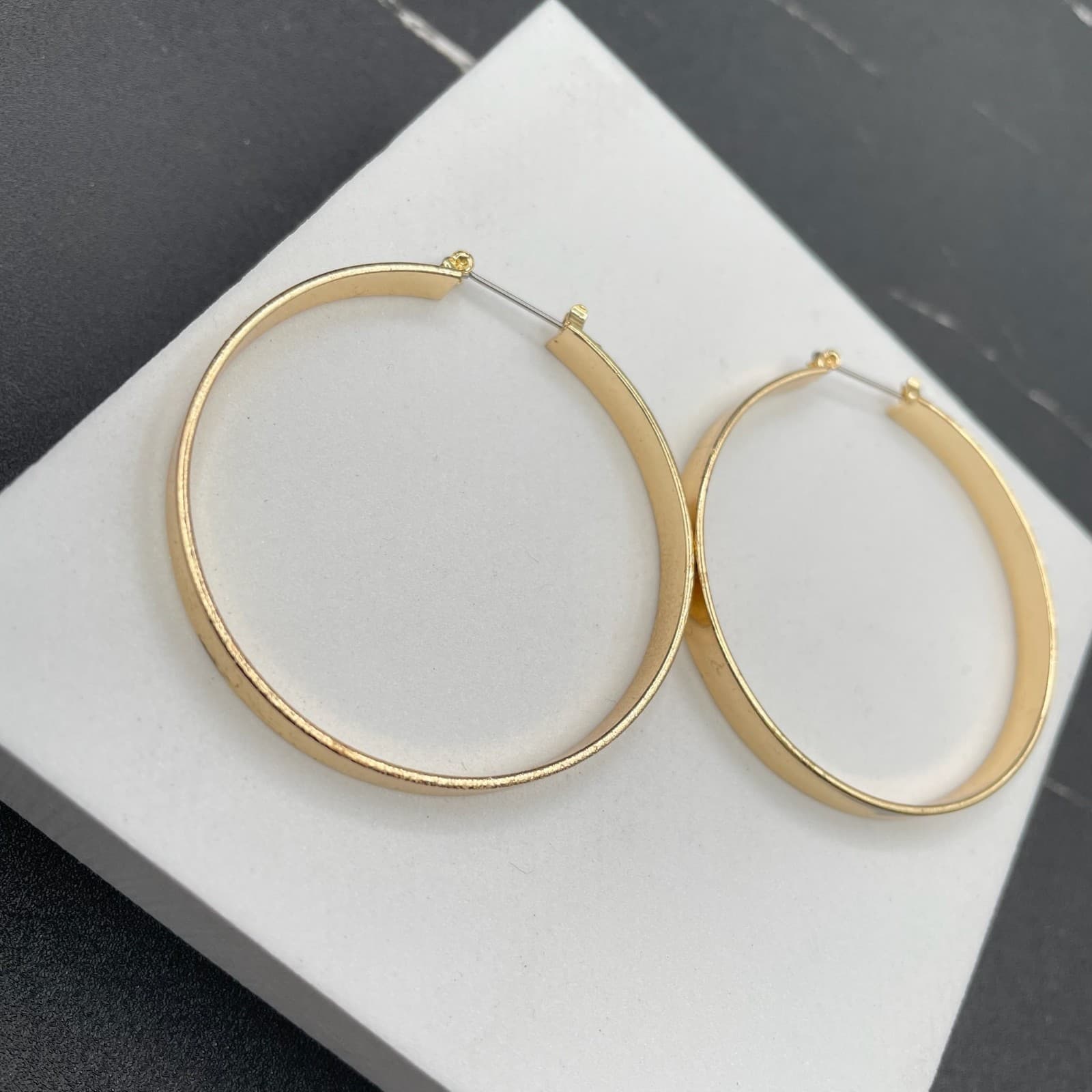 Contemporary Gold-Tone Classic Wide Flat Hoop Statement Latch Back Earrings - Thumbnail 4
