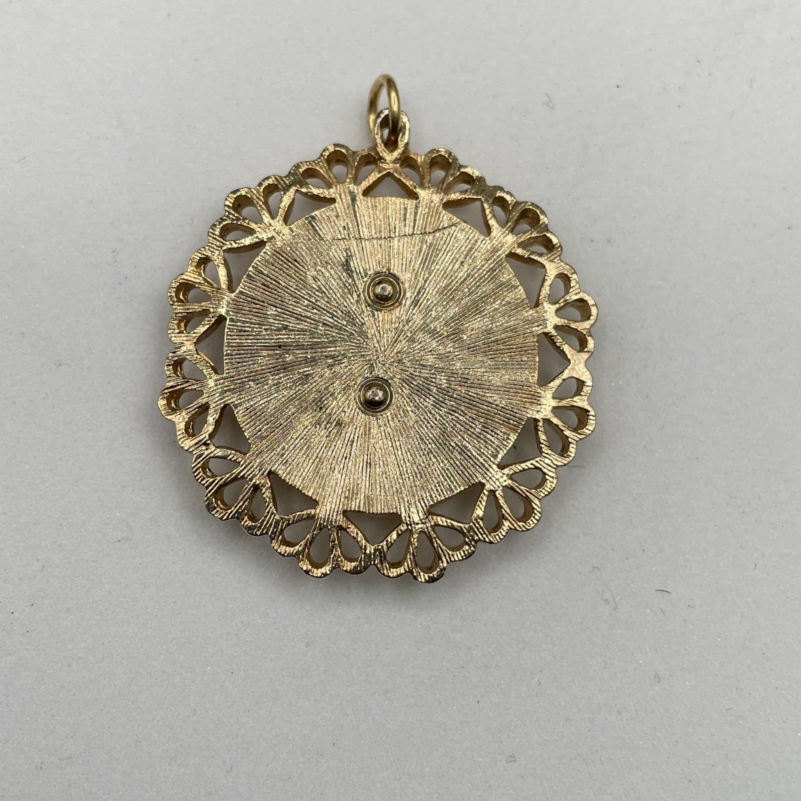 Vintage Gold-Tone Classic Women's Star Heart Border Silhouette Portrait Pendant - Thumbnail 2