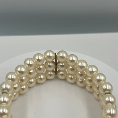 VTG Multi Strand Faux Pearls Bracelet Ornate Clasp Cream Beads Classic Elegant - Thumbnail 2