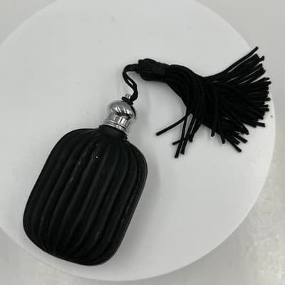 Vintage Style Black Glass Perfume Bottle Tassel Atomizer Ribbed Vanity - Thumbnail 2