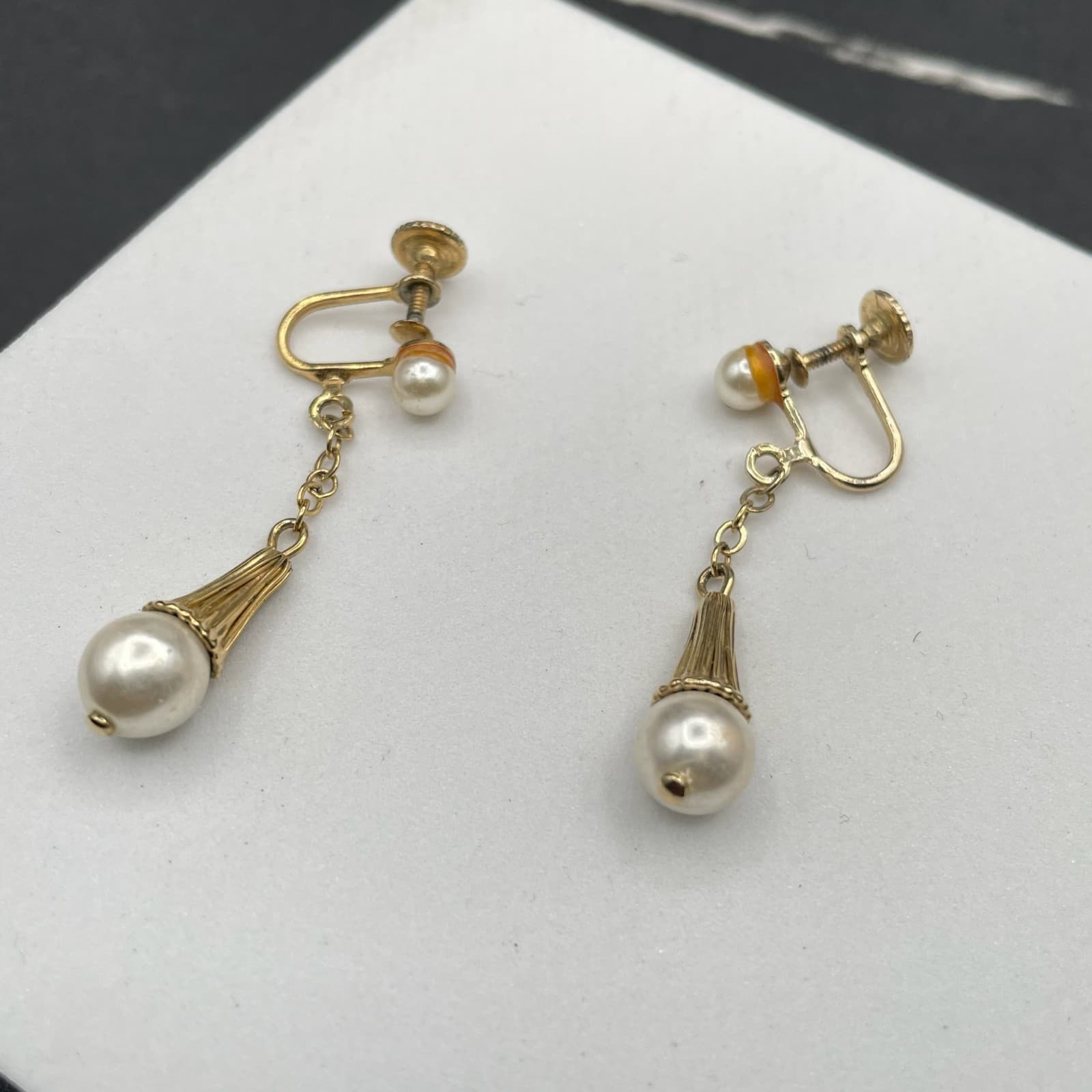 Vintage 1950s Gold-Tone Mother Of Pearl Tassel Drop Dangle Screw-Back Earrings - Thumbnail 3