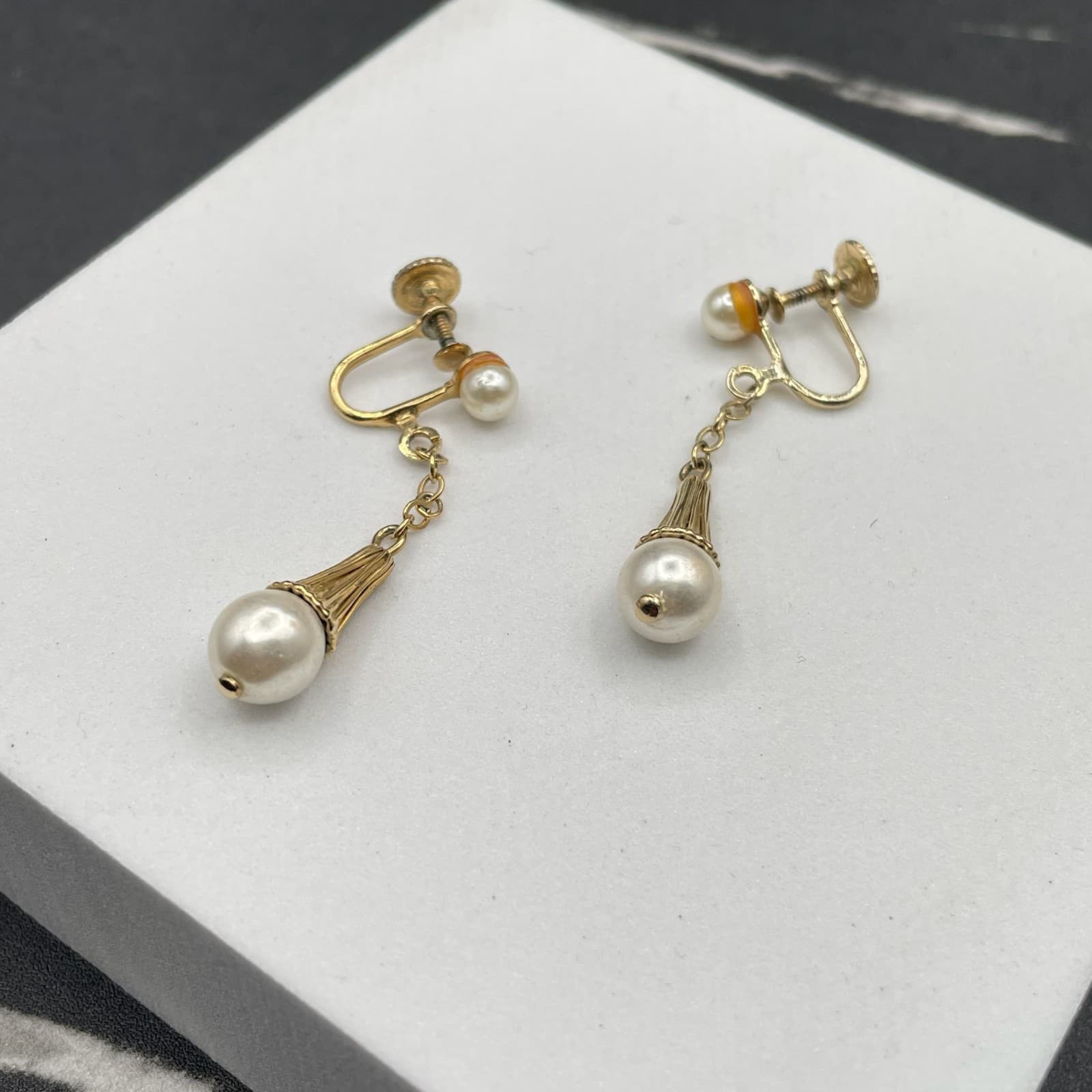 Vintage 1950s Gold-Tone Mother Of Pearl Tassel Drop Dangle Screw-Back Earrings - Thumbnail 7