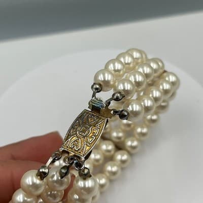 VTG Multi Strand Faux Pearls Bracelet Ornate Clasp Cream Beads Classic Elegant - Thumbnail 5