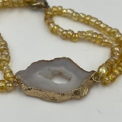 VTG Yellow Seed Beads Wrap Bracelet Agate Slice Center Gold Tone Double Strand - Thumbnail 3