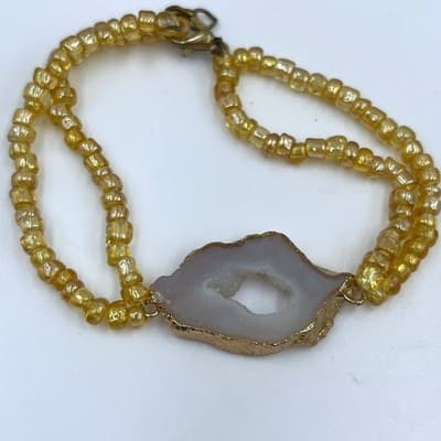 VTG Yellow Seed Beads Wrap Bracelet Agate Slice Center Gold Tone Double Strand - Image 1