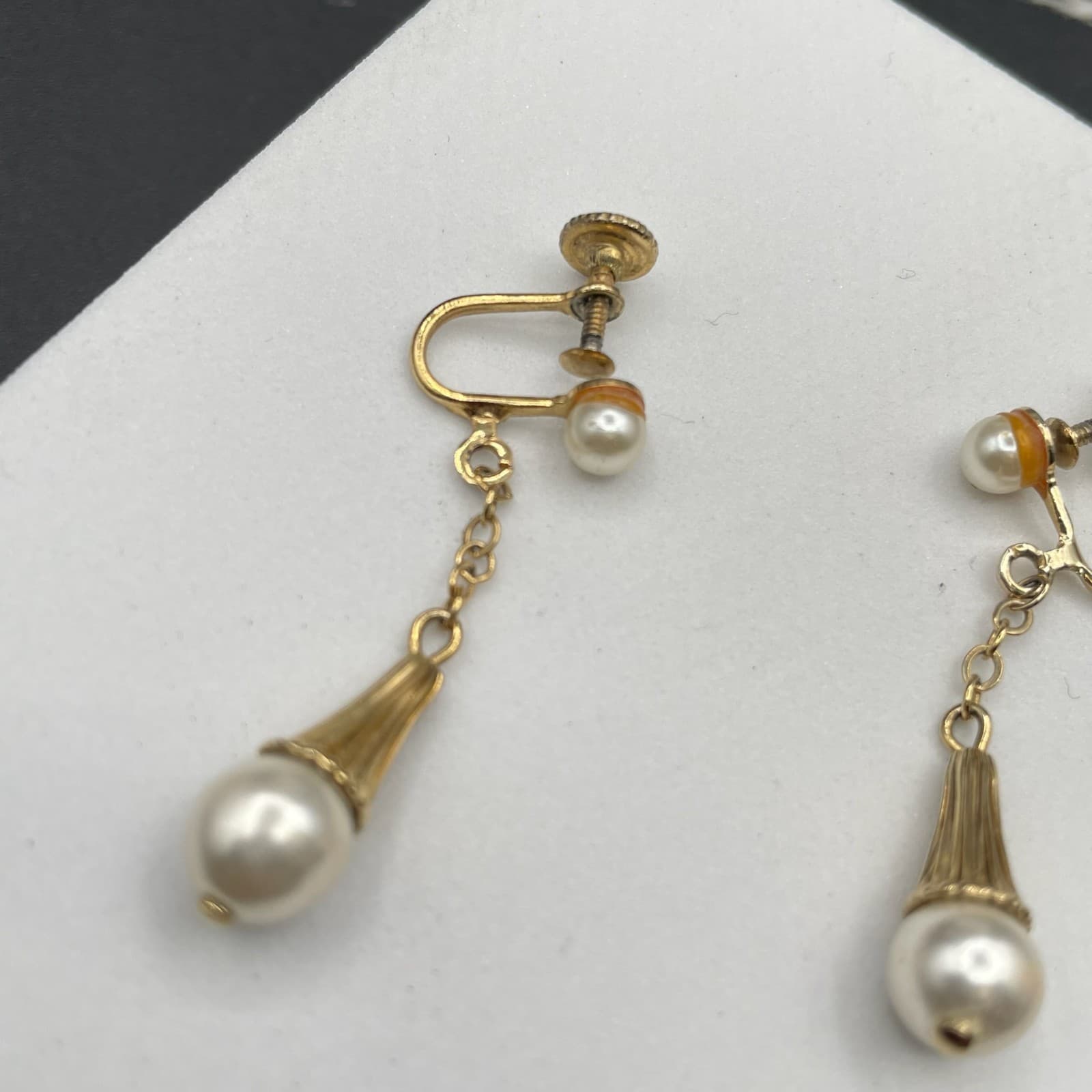 Vintage 1950s Gold-Tone Mother Of Pearl Tassel Drop Dangle Screw-Back Earrings - Thumbnail 4