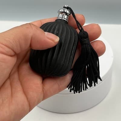 Vintage Style Black Glass Perfume Bottle Tassel Atomizer Ribbed Vanity - Thumbnail 6