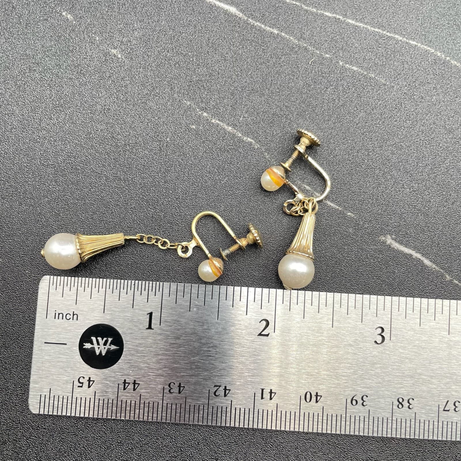 Vintage 1950s Gold-Tone Mother Of Pearl Tassel Drop Dangle Screw-Back Earrings - Thumbnail 2