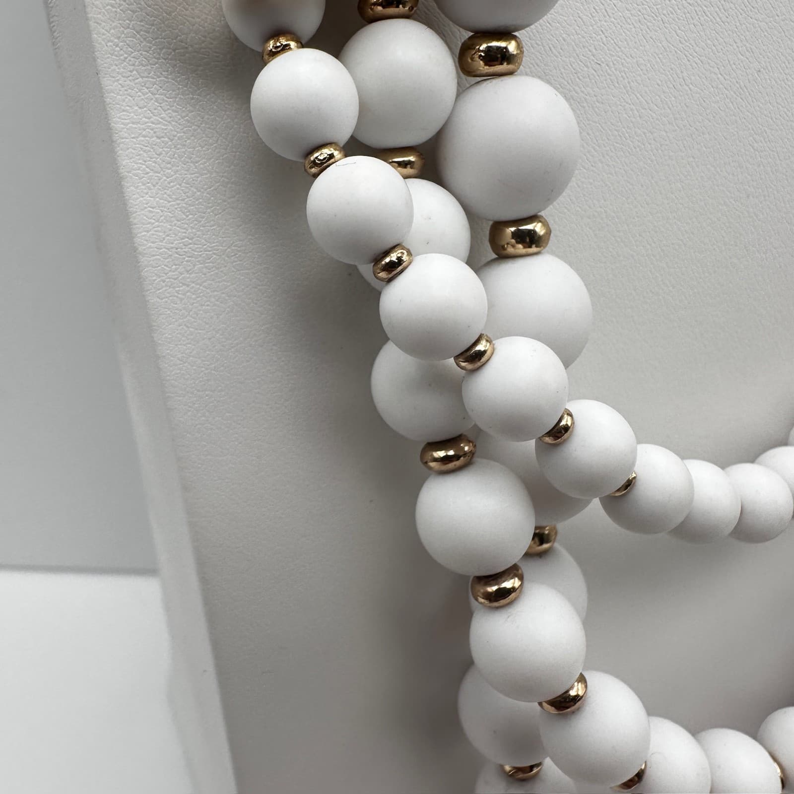 Vintage Y2K Multi Strand White Bead Necklace Gold Tone Rhinestone Yellow Flower - Thumbnail 4