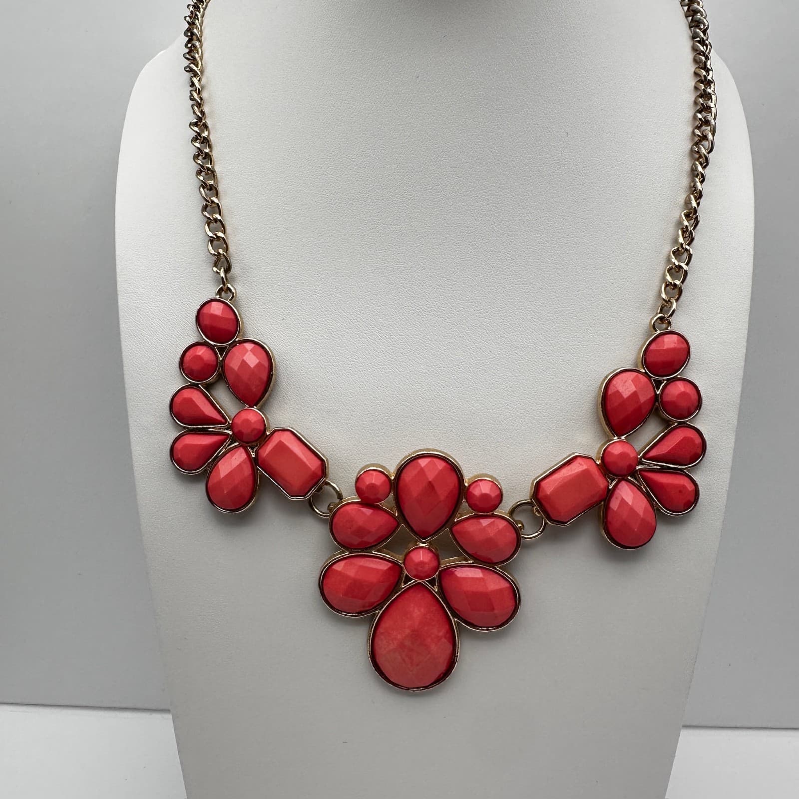 Vintage 90s Gold Tone Red Faceted Resin Flower Boho Necklace Women's Jewelry - Thumbnail 2