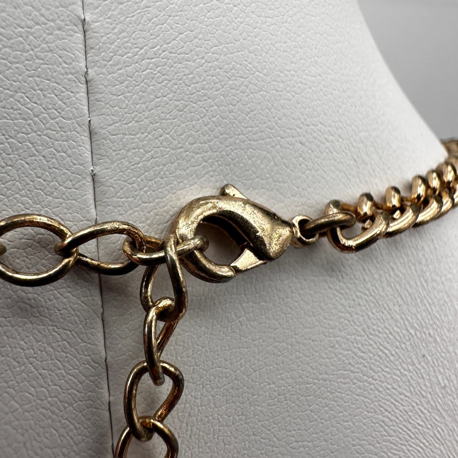 Vintage 90s Gold Tone Red Faceted Resin Flower Boho Necklace Women's Jewelry - Thumbnail 8