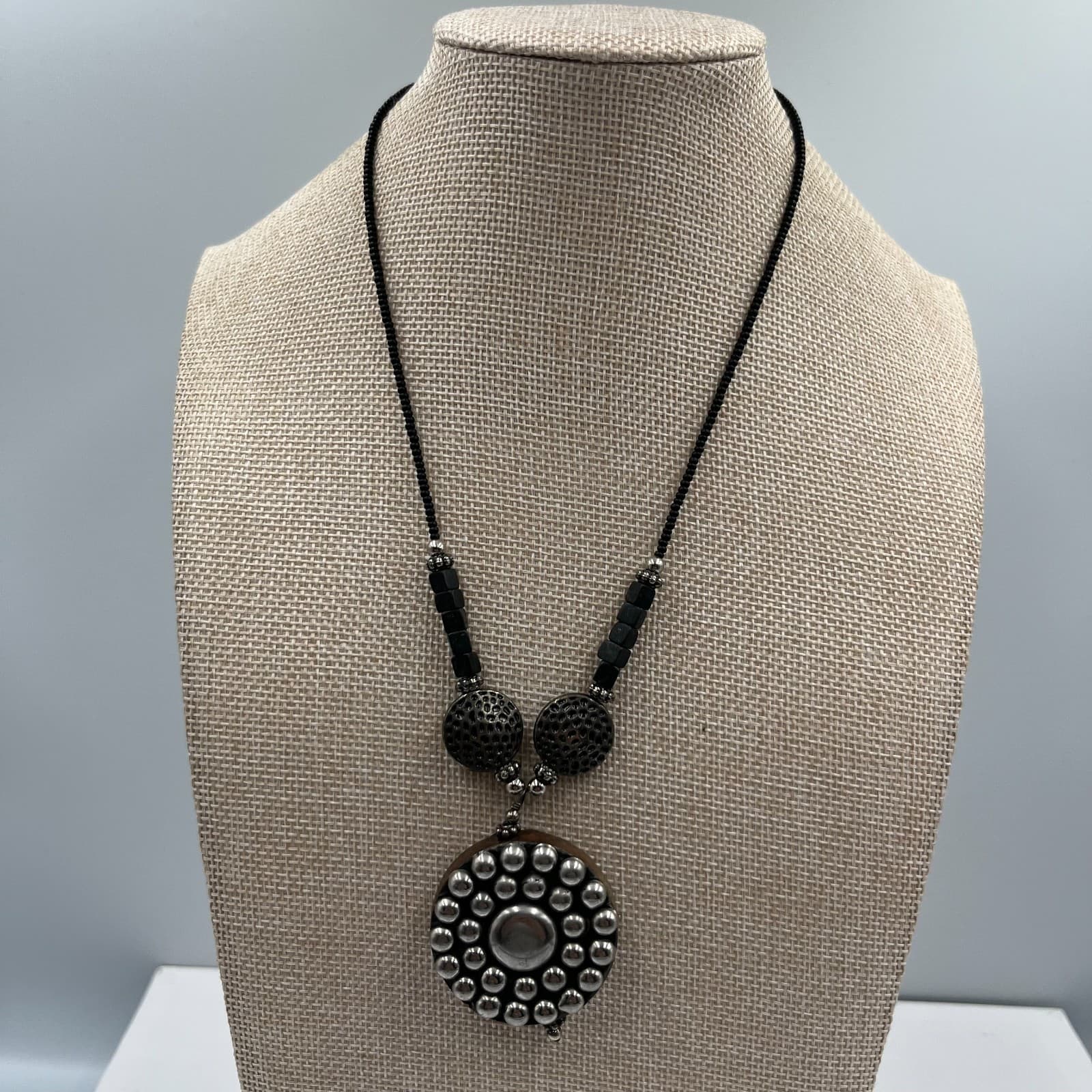 Vintage Boho Chunky Wood Bead Statement Necklace Tribal Ethnic Style Brown - Image 1