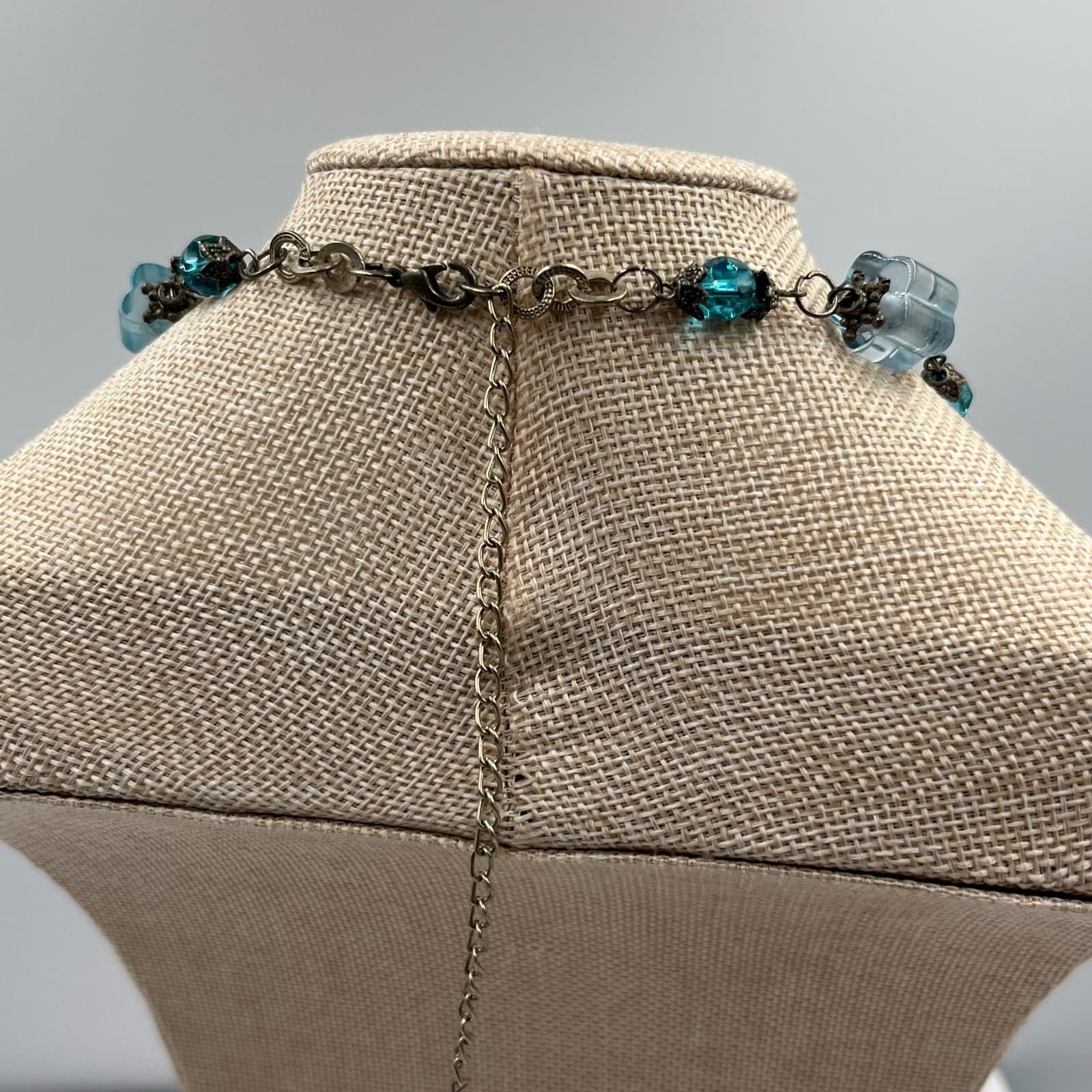 Vintage Blue Beaded Necklace Cobalt Cube Lucite Plastic Retro Silver Tone 20" - Thumbnail 5