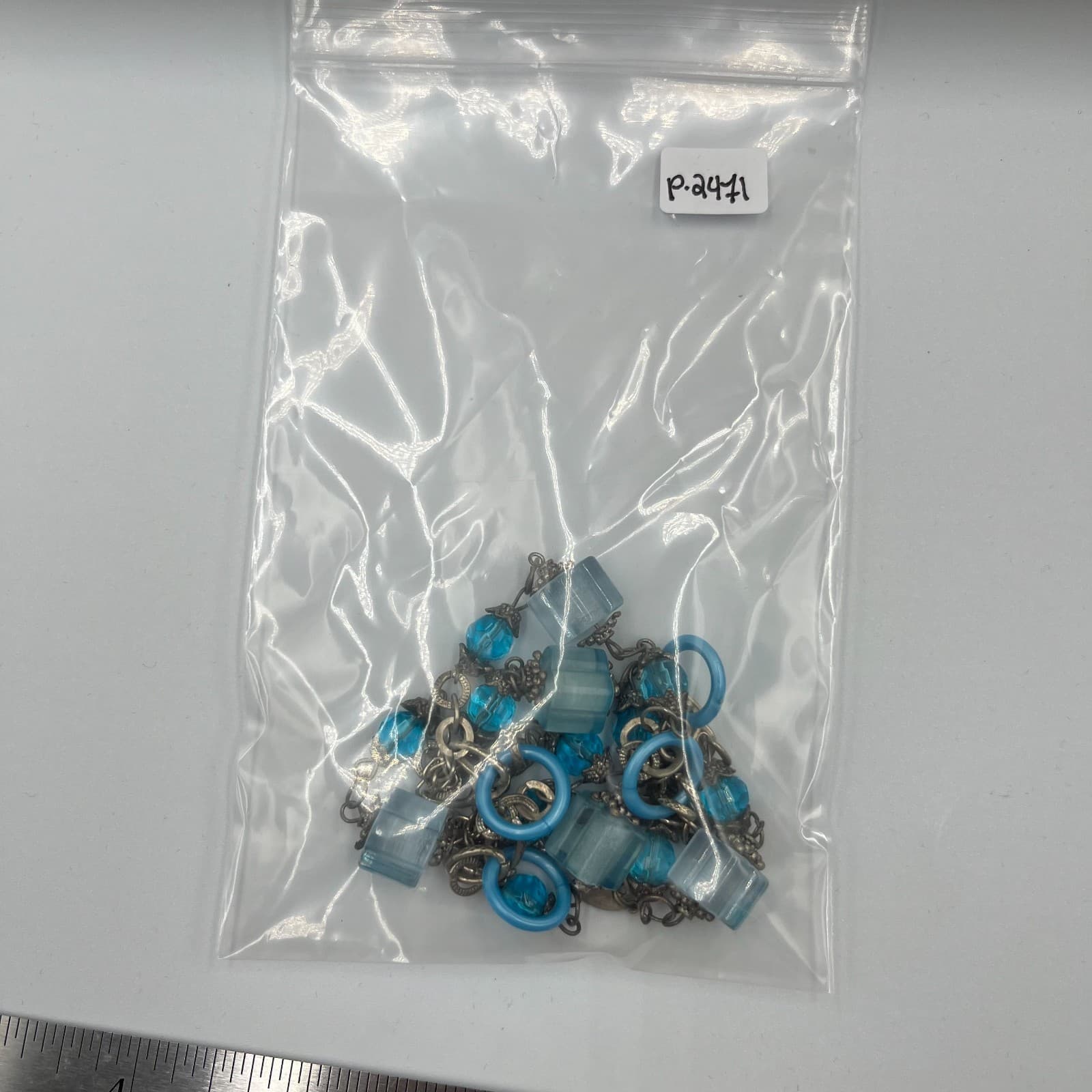 Vintage Blue Beaded Necklace Cobalt Cube Lucite Plastic Retro Silver Tone 20" - Thumbnail 7