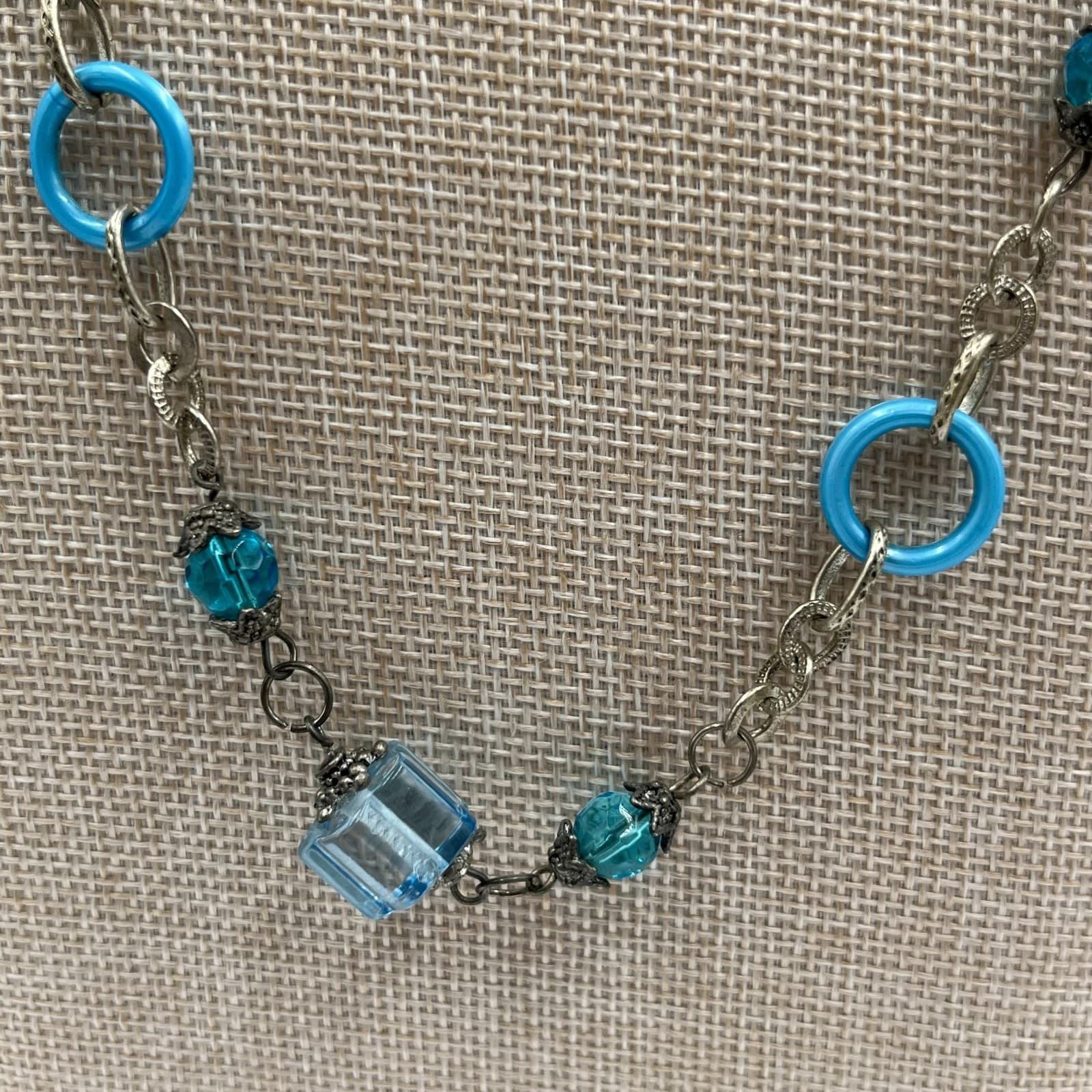 Vintage Blue Beaded Necklace Cobalt Cube Lucite Plastic Retro Silver Tone 20" - Thumbnail 3