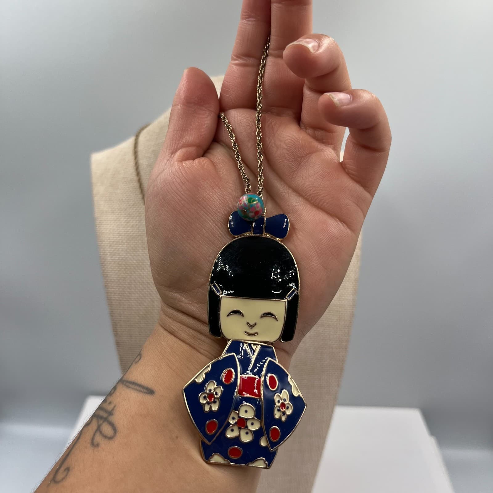 Vintage Enamel Kokeshi Doll Necklace Articulated Japanese Geisha Pendant Blue - Thumbnail 3
