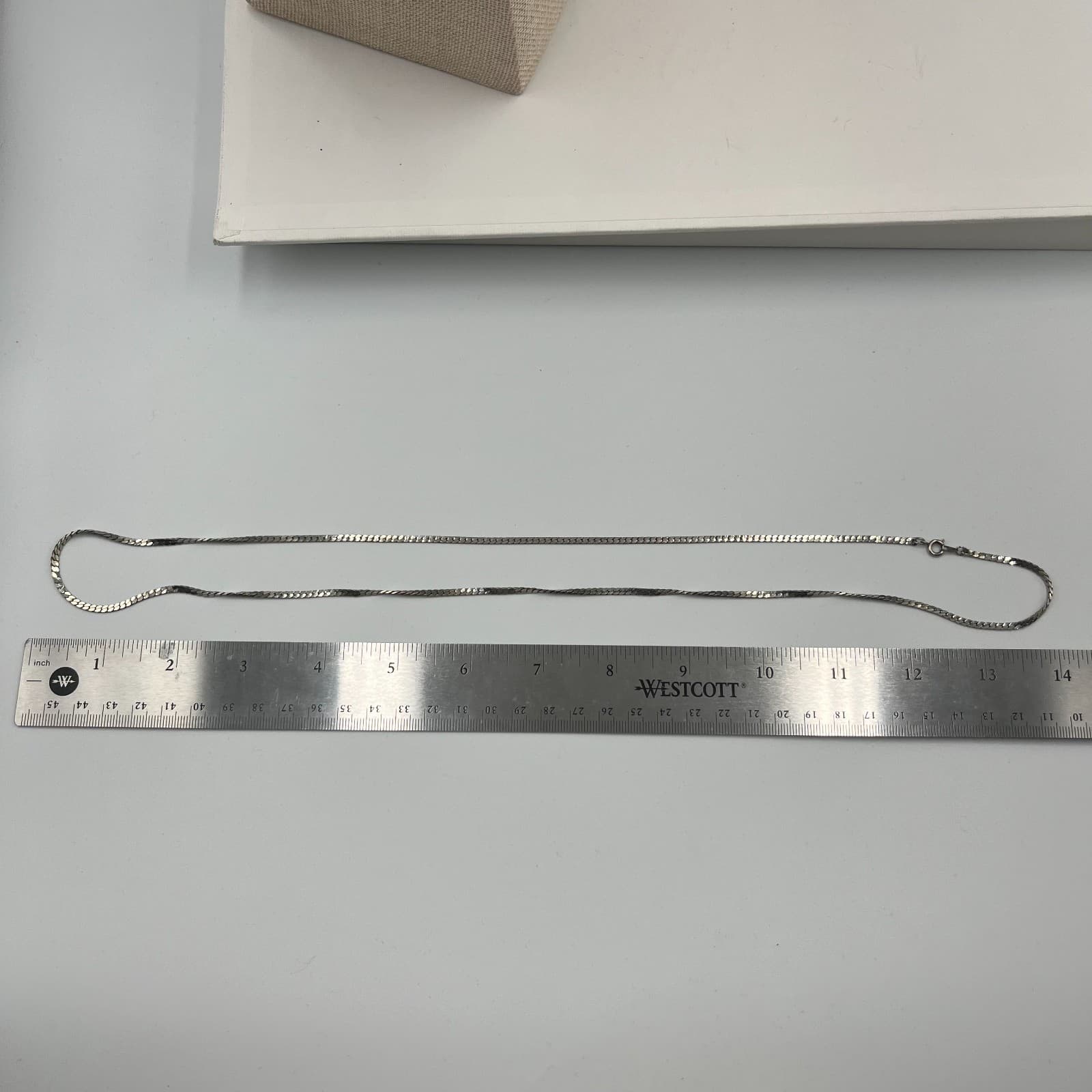 Vintage Silver Flat Cuban Link Chain Necklace Unisex Retro 80s Minimalist - Thumbnail 6