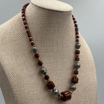 Vintage Rust Red Beaded Necklace Silver Tone Accents Large Center Bead Boho - Thumbnail 5