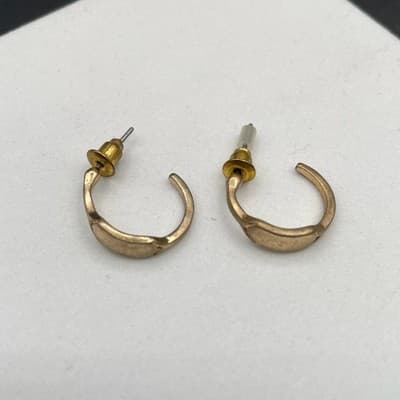 Modern Gold-Tone Fashion Brutalism Hammered Small C-Hoop Butterfly Back Earrings - Image 1