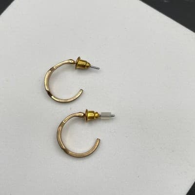Modern Gold-Tone Fashion Brutalism Hammered Small C-Hoop Butterfly Back Earrings - Thumbnail 2