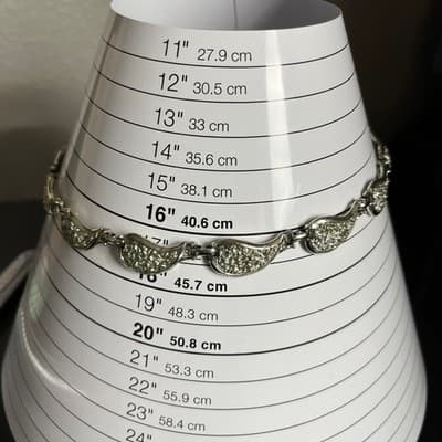 Vintage Silver Tone Leaf Link Necklace Textured Panel Adjustable Chain Style - Thumbnail 7