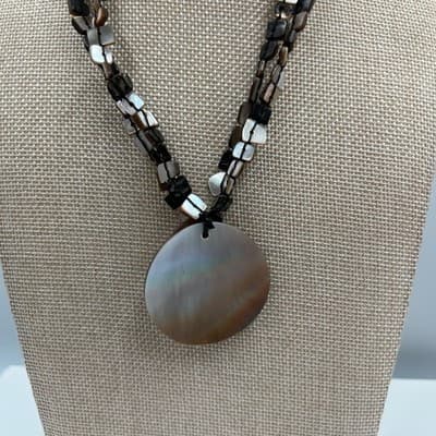 VTG Brown Black Abalone Shell Pendant Necklace Multi Strand Beaded Natural Tone - Thumbnail 5
