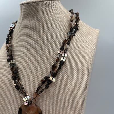VTG Brown Black Abalone Shell Pendant Necklace Multi Strand Beaded Natural Tone - Thumbnail 4