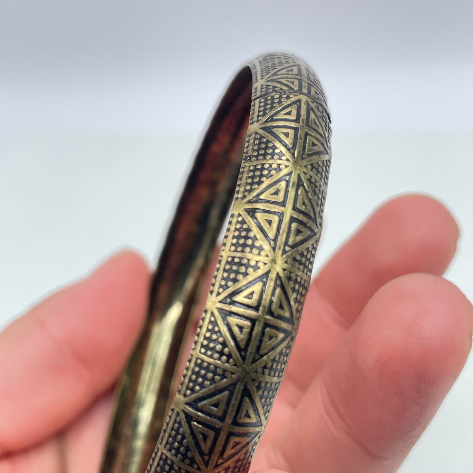 Vintage Brass-Tone Tribal Engraved Oxidized Metal Geometric Bangle Bracelet - Thumbnail 5