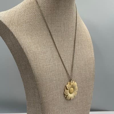 Vintage Carved Flower Pendant Necklace Cream Floral Medallion Silver Tone Chain - Thumbnail 6