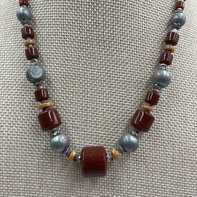 Vintage Rust Red Beaded Necklace Silver Tone Accents Large Center Bead Boho - Thumbnail 3