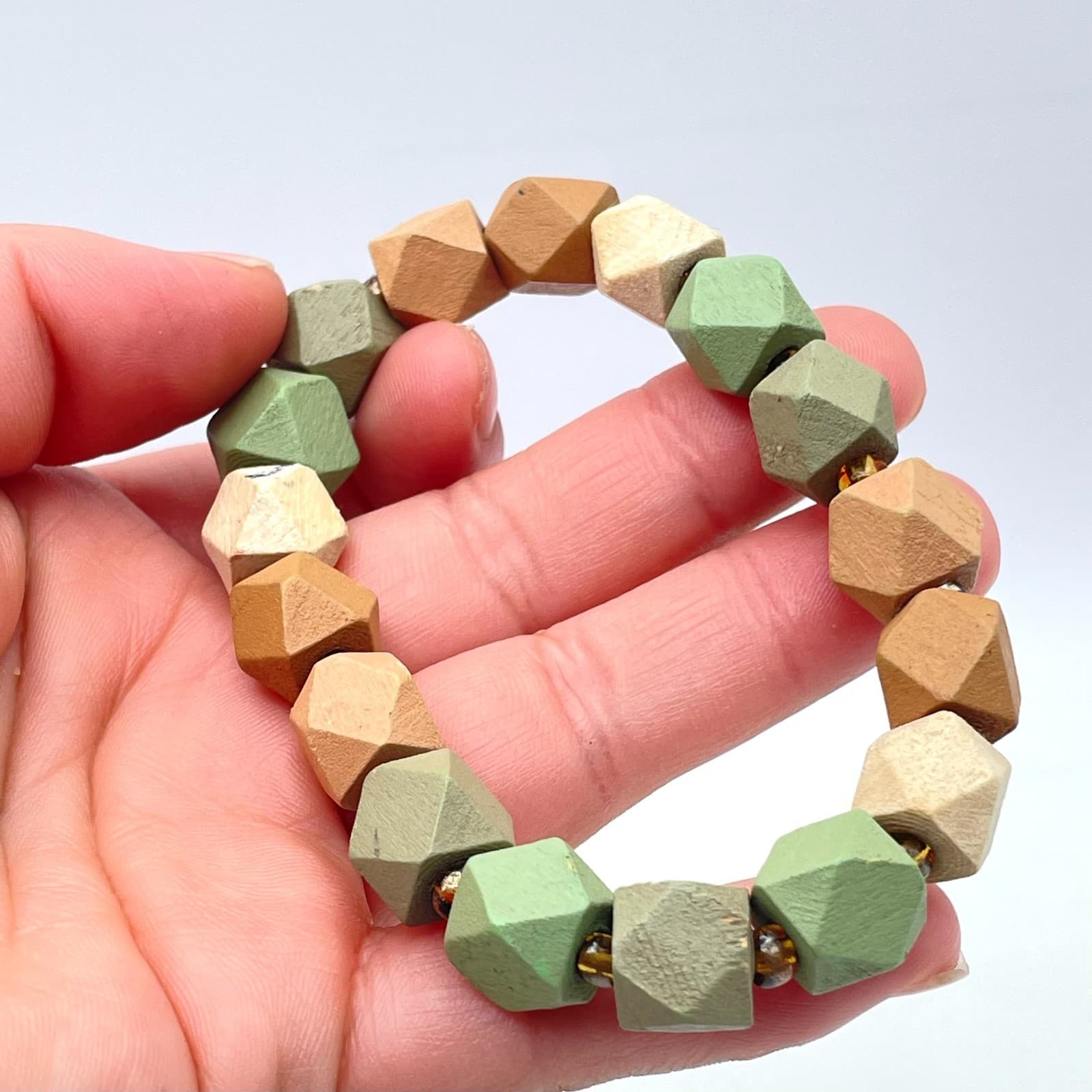 Boutique-Style Multicolor Painted Faceted Wood Seed Beaded Stretch Bracelet - Thumbnail 6