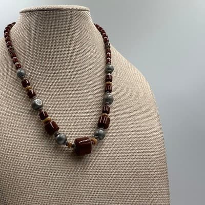Vintage Rust Red Beaded Necklace Silver Tone Accents Large Center Bead Boho - Thumbnail 7
