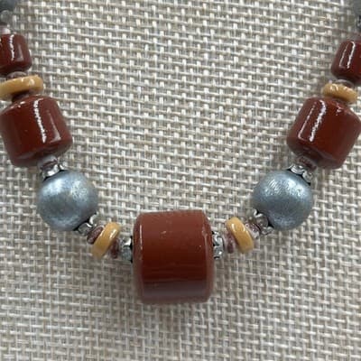 Vintage Rust Red Beaded Necklace Silver Tone Accents Large Center Bead Boho - Thumbnail 4