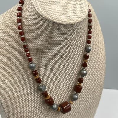 Vintage Rust Red Beaded Necklace Silver Tone Accents Large Center Bead Boho - Thumbnail 6