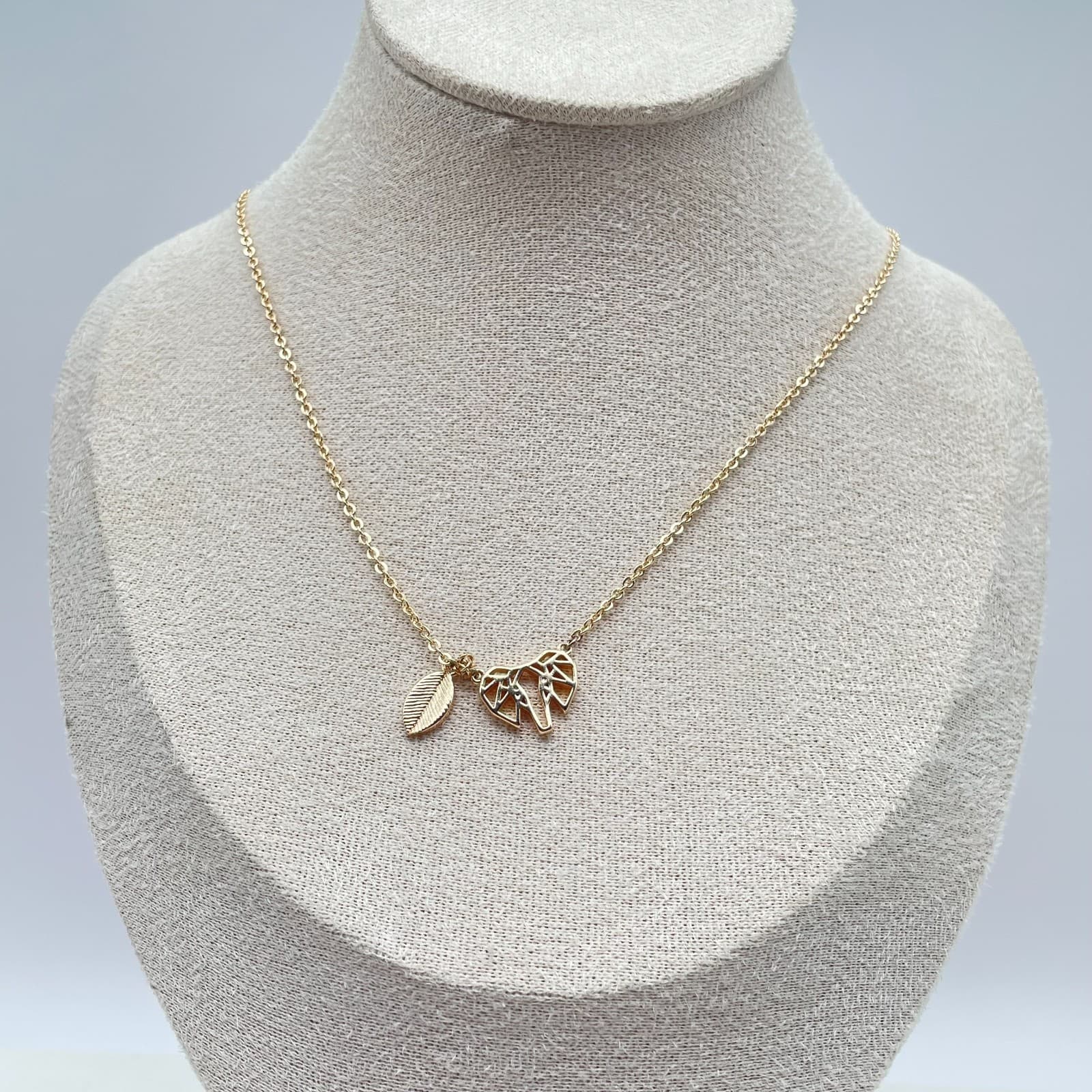 Gold-Tone Rolo Link Chain Origami Elephant Charm Leaf L Initial Pendant Necklace - Thumbnail 3