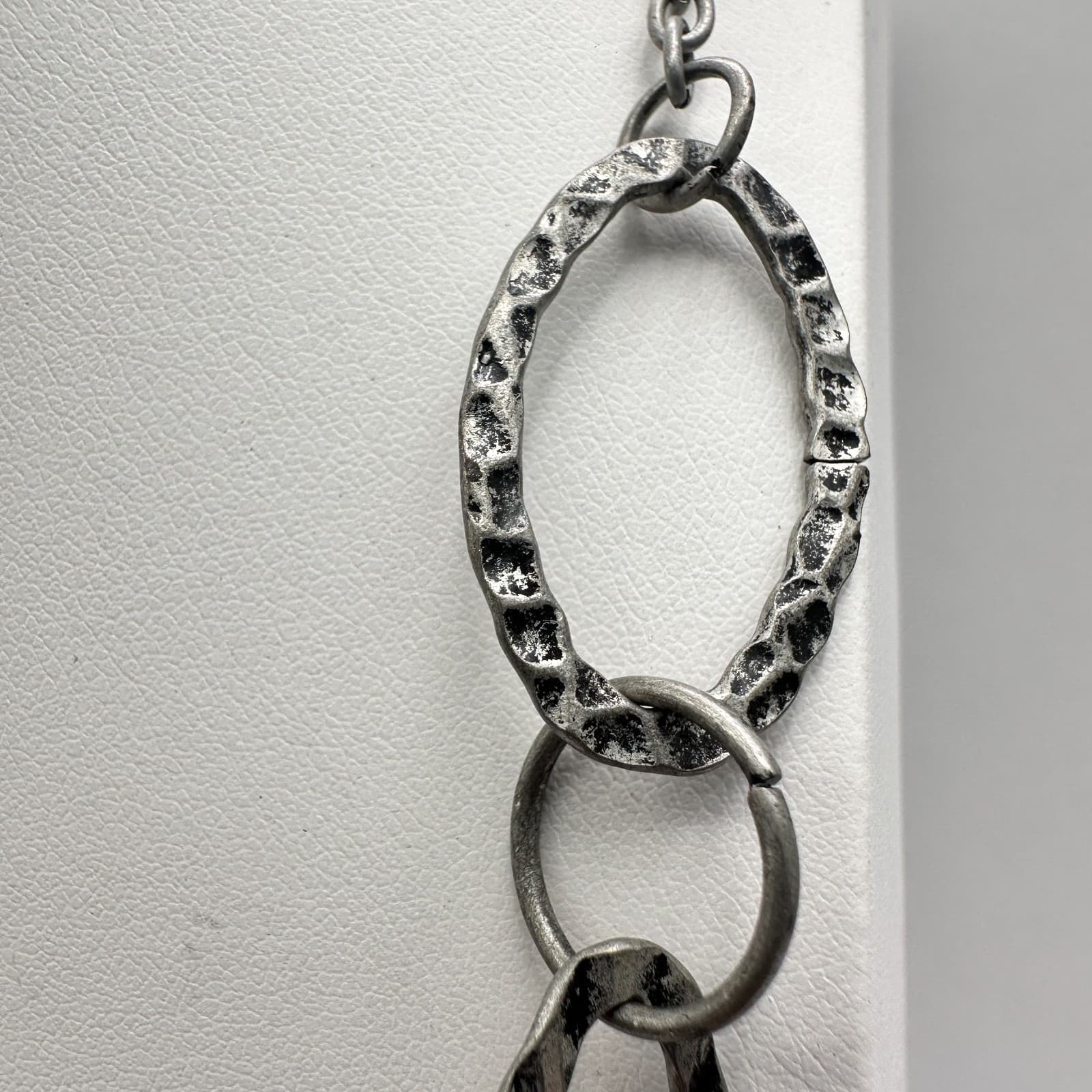 Vintage 90s Silver Tone Textured Link Statement Necklace Oval Chain Jewelry - Thumbnail 8