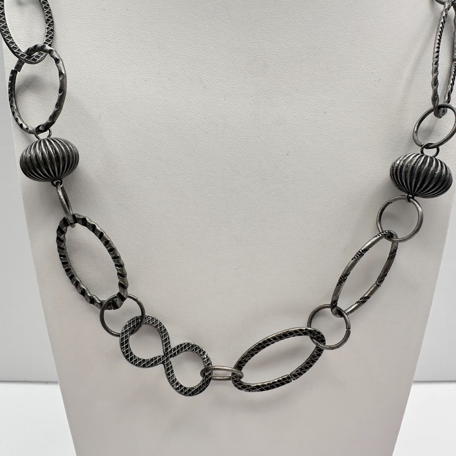 Vintage 90s Silver Tone Textured Link Statement Necklace Oval Chain Jewelry - Thumbnail 2